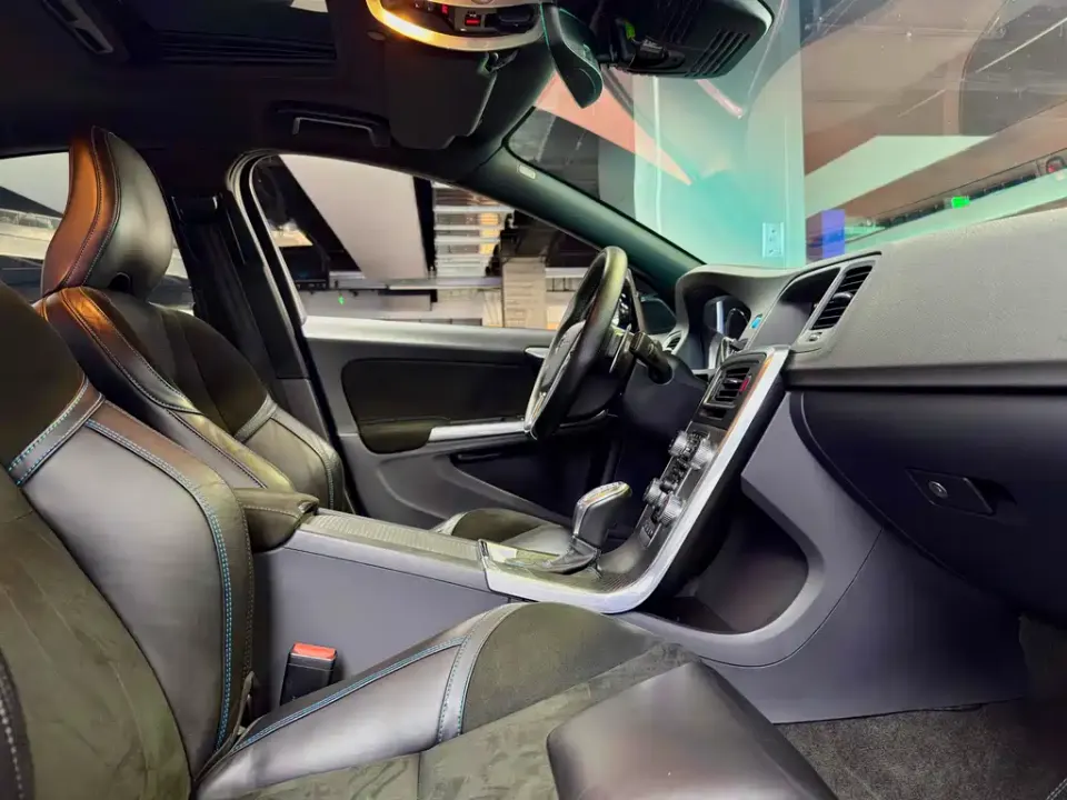 Volvo S60 (Import)