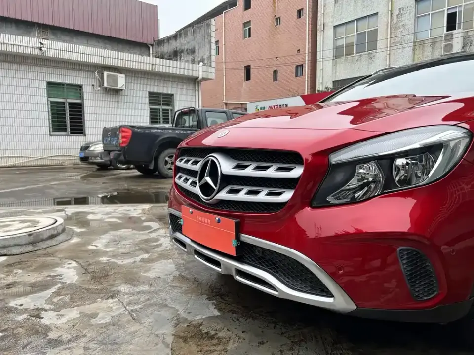 Mercedes-Benz GLA