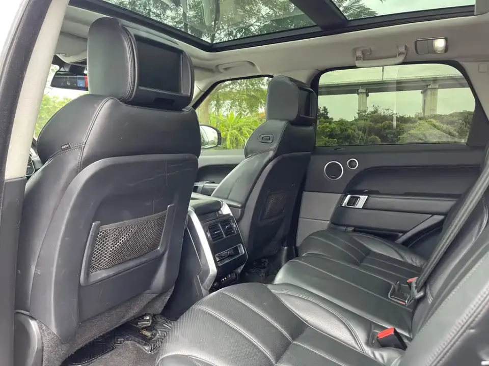 Land Rover Sport
