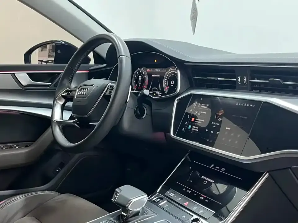 Audi A7L