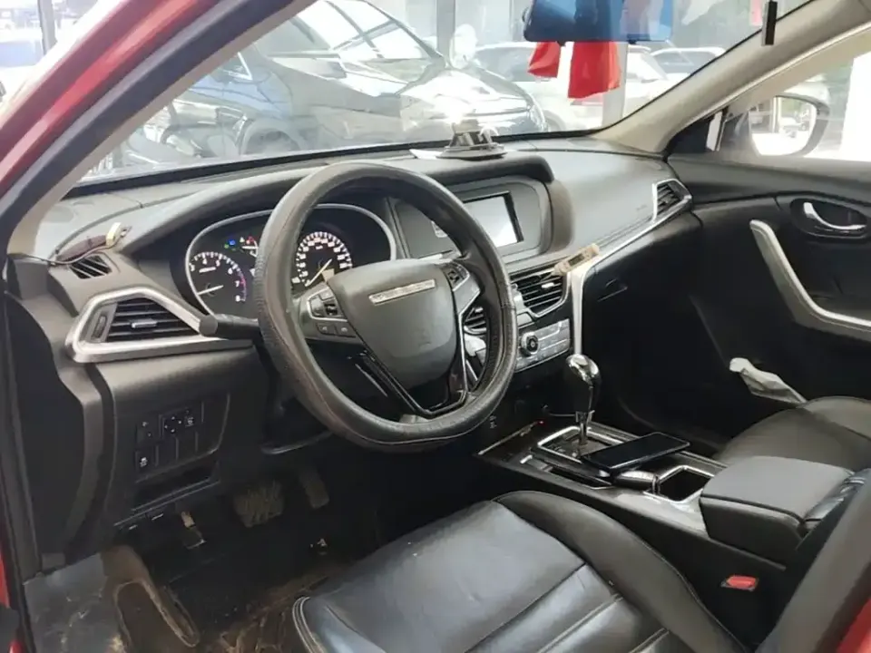 Venucia T90
