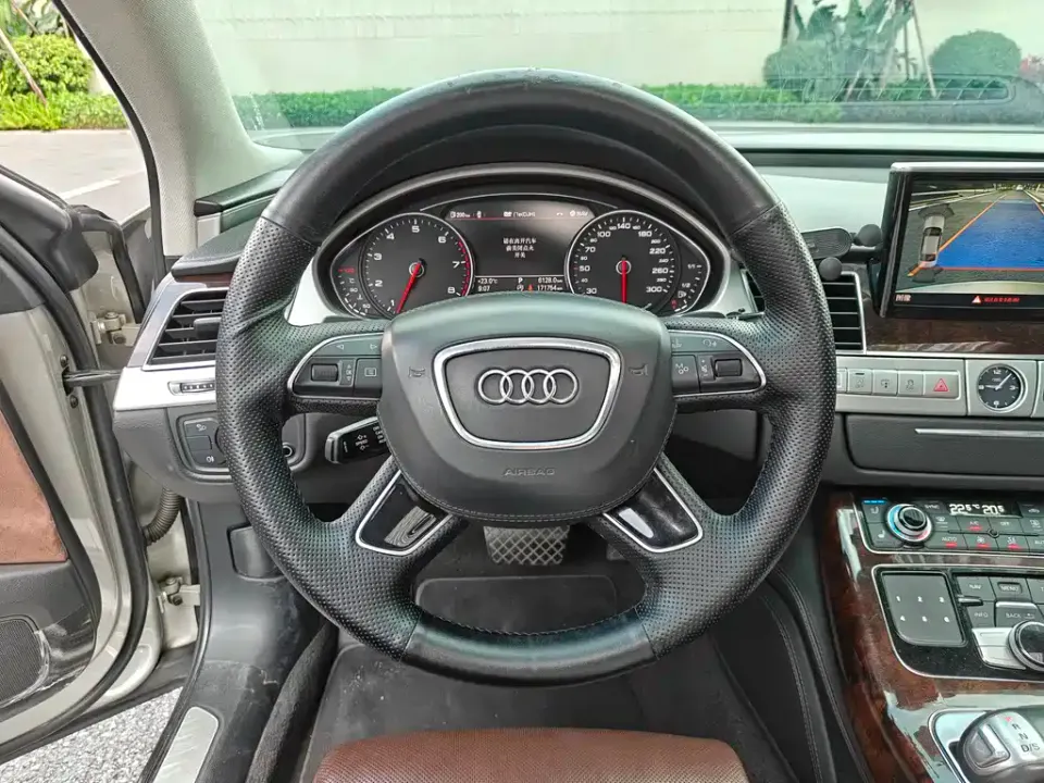 Audi A8