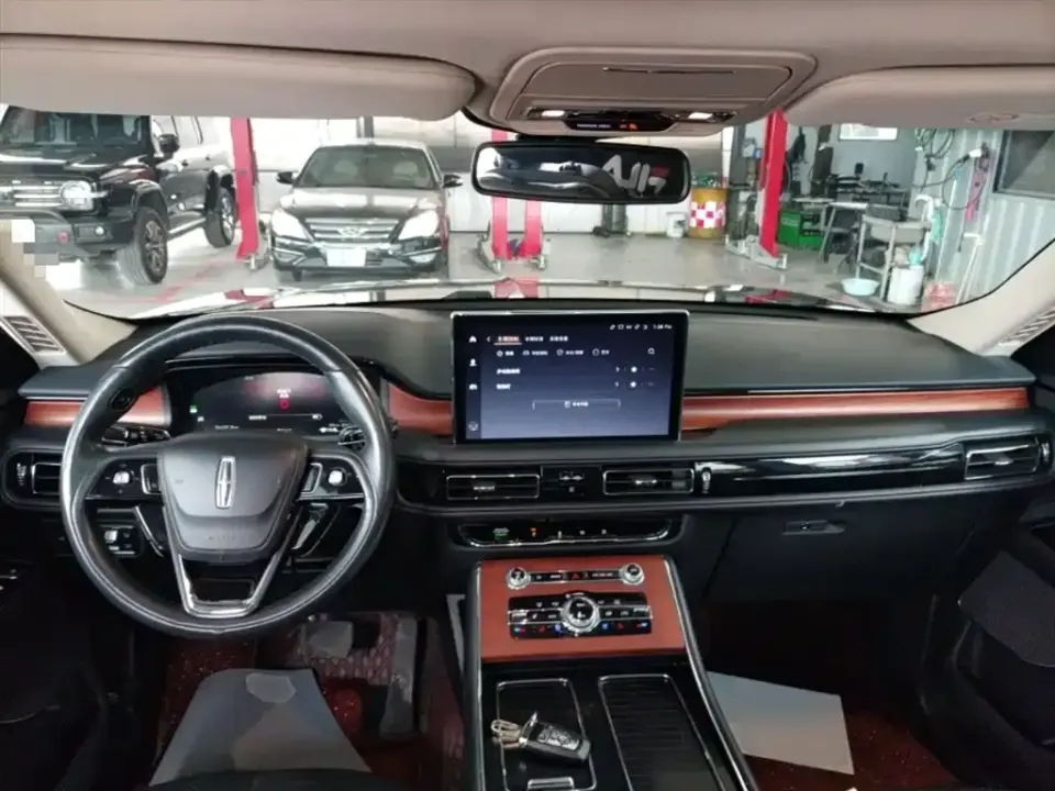 Lincoln Aviator