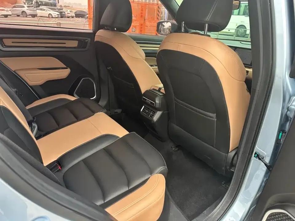 Geely ICON