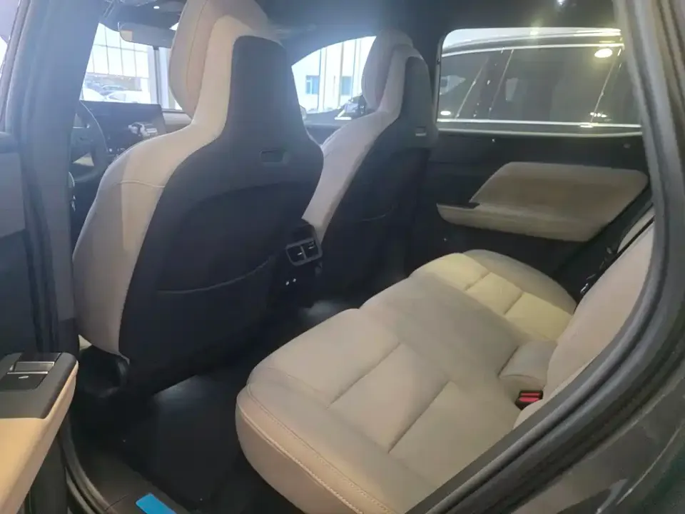 Volvo XC70 PHEV