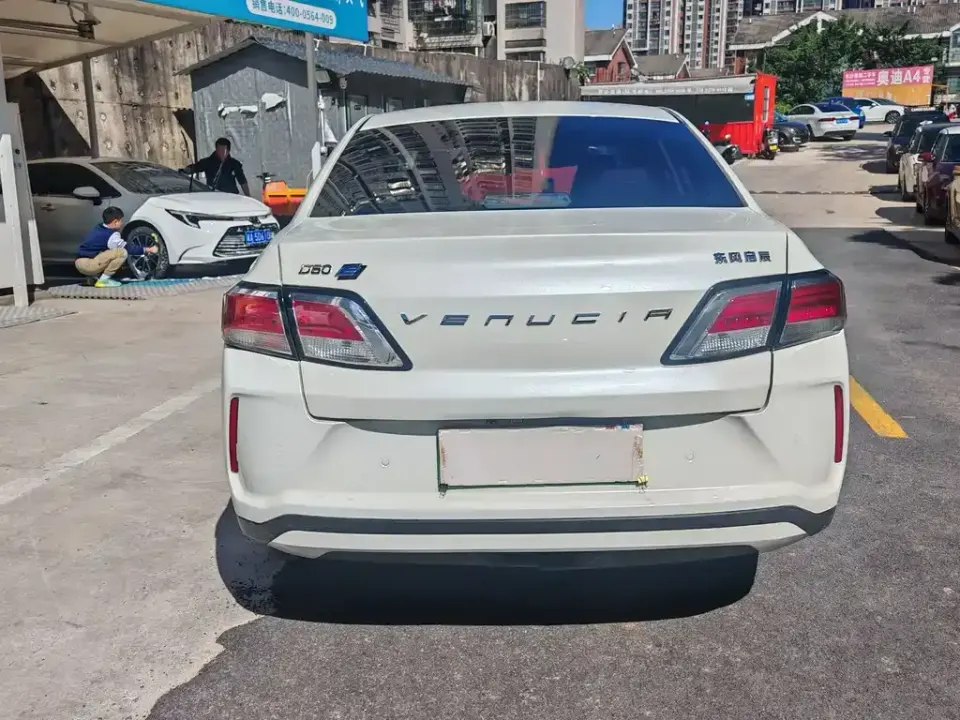 Venucia D60 EV