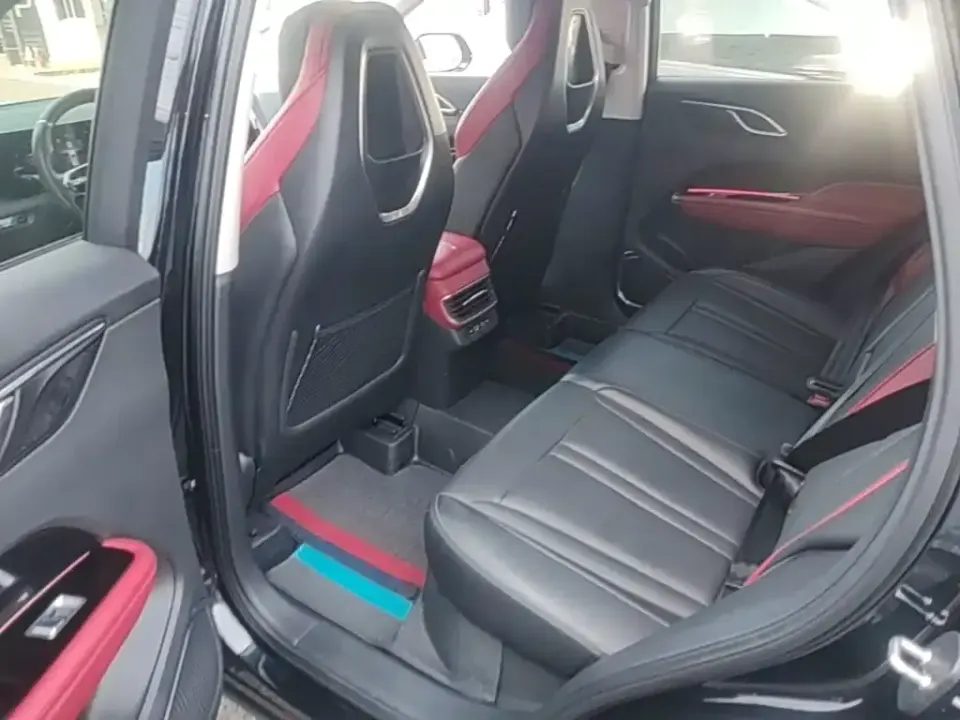 Hongqi Hongqi HS3