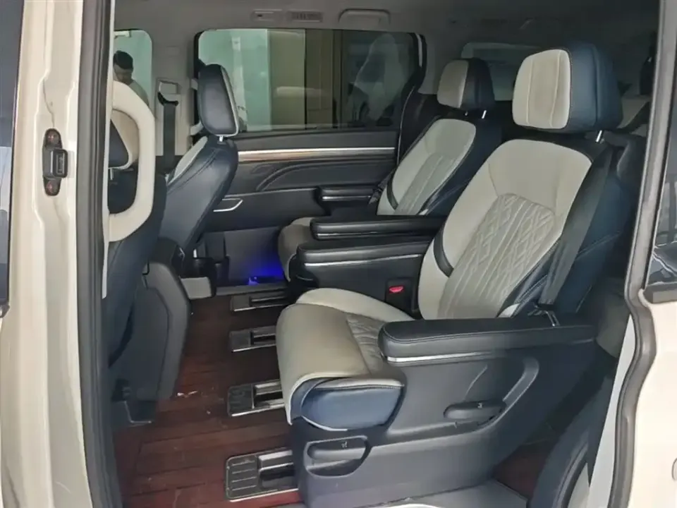 GAC Trumpchi M8