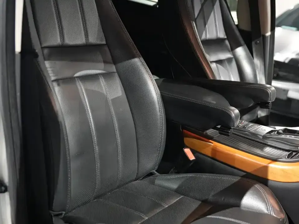 Land Rover Sport