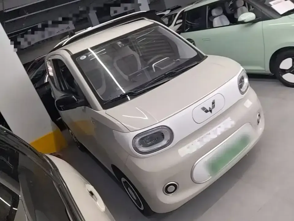 Wuling MINIEV