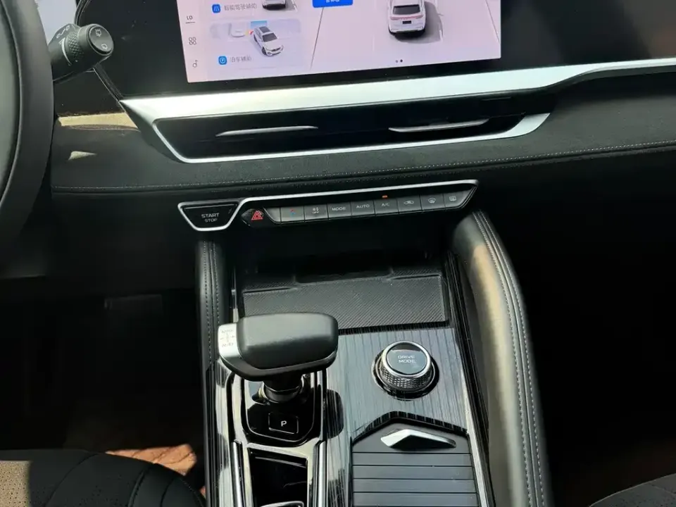 Geely Xingyue L
