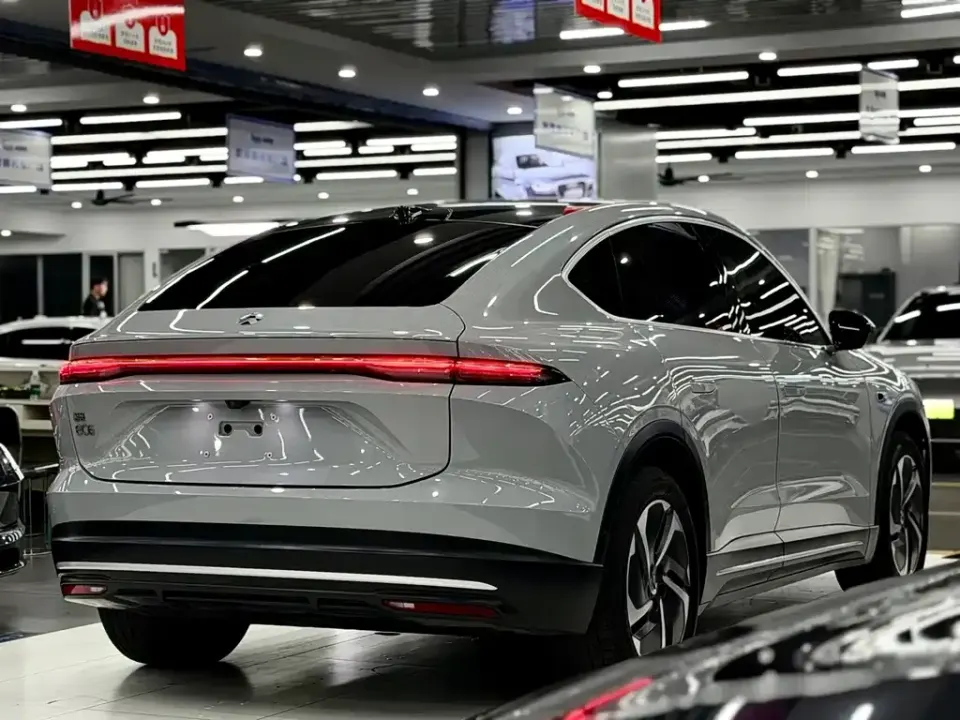 Nio EC6