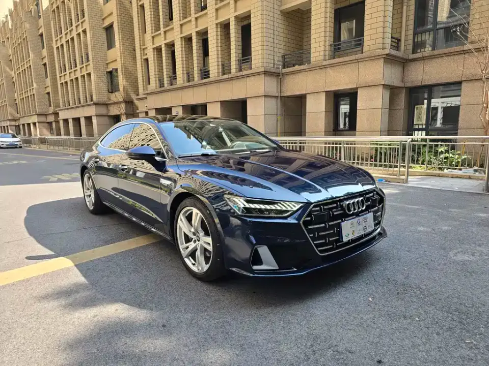Audi A7L