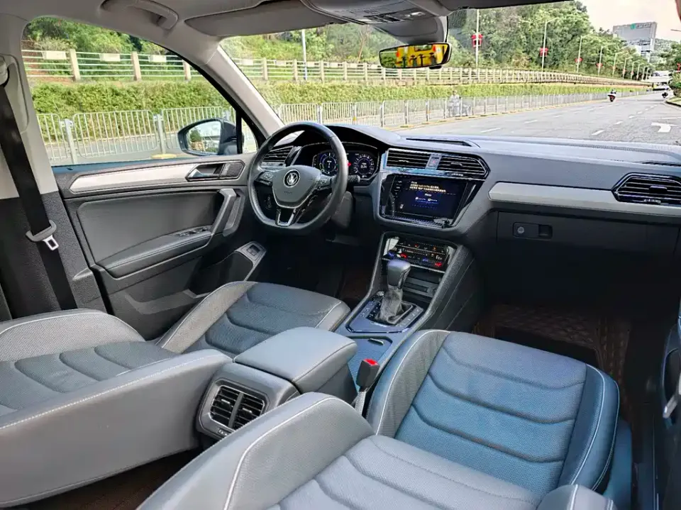 Volkswagen Tiguan L PHEV