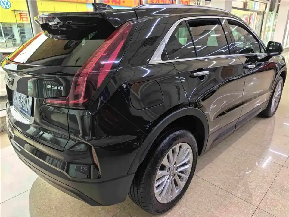 Cadillac XT4