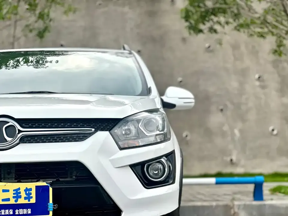 BAIC Senova X25