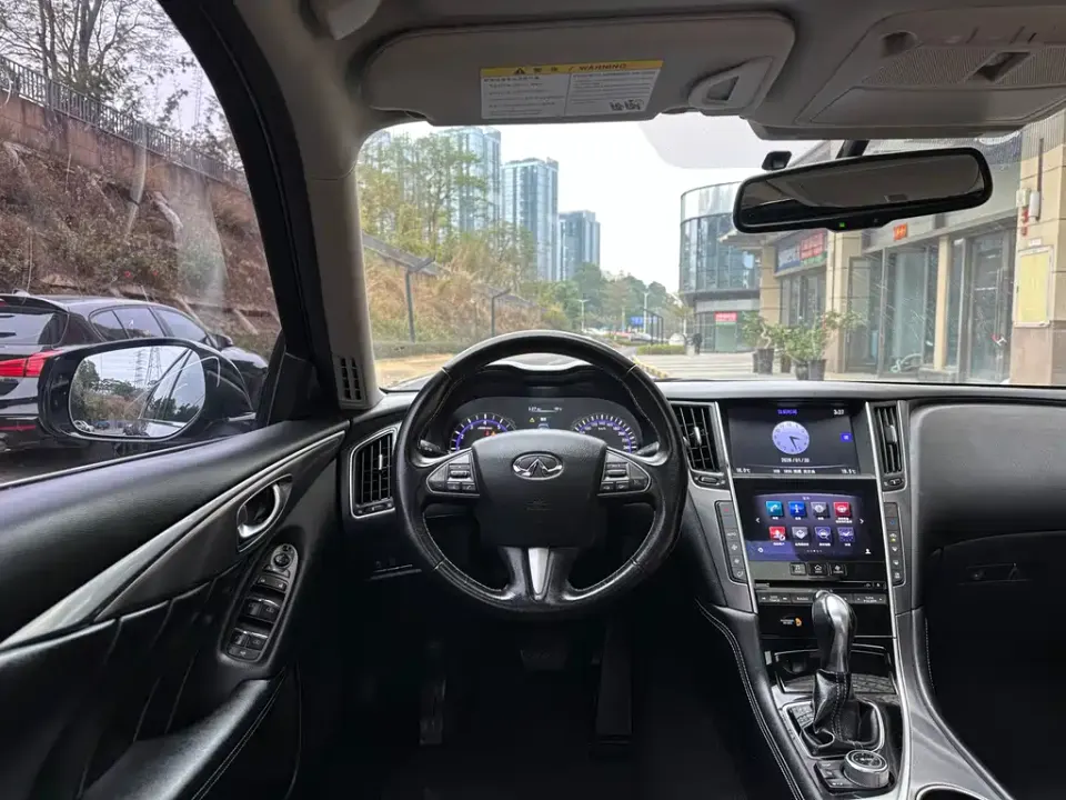 Infiniti Q50L