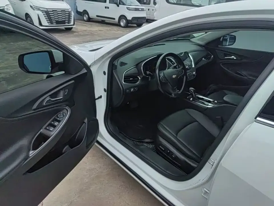 Chevrolet Malibu XL