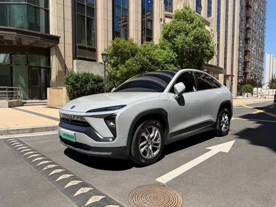 Nio EC6