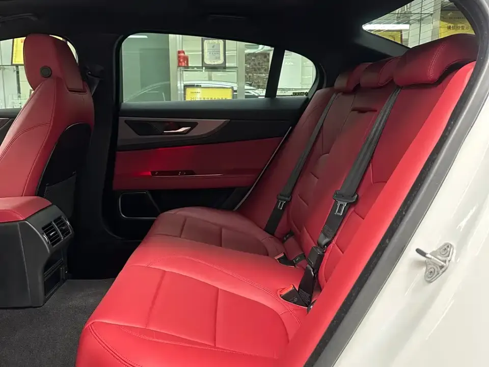 Jaguar XEL