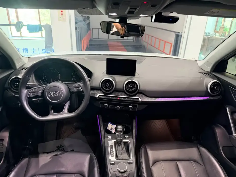 Audi Q2L