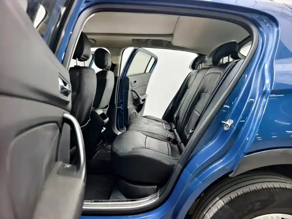 Qoros Qoros 5