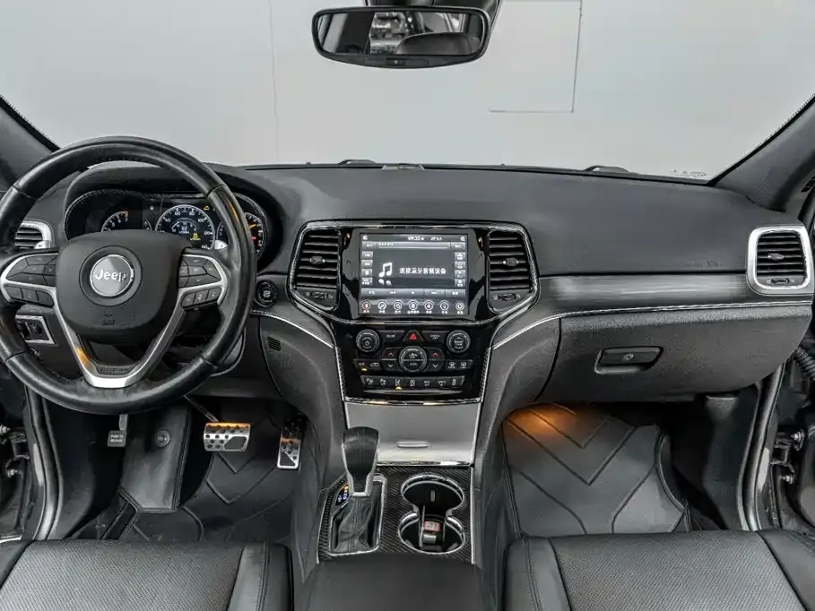 Jeep Grand Cherokee (Import)