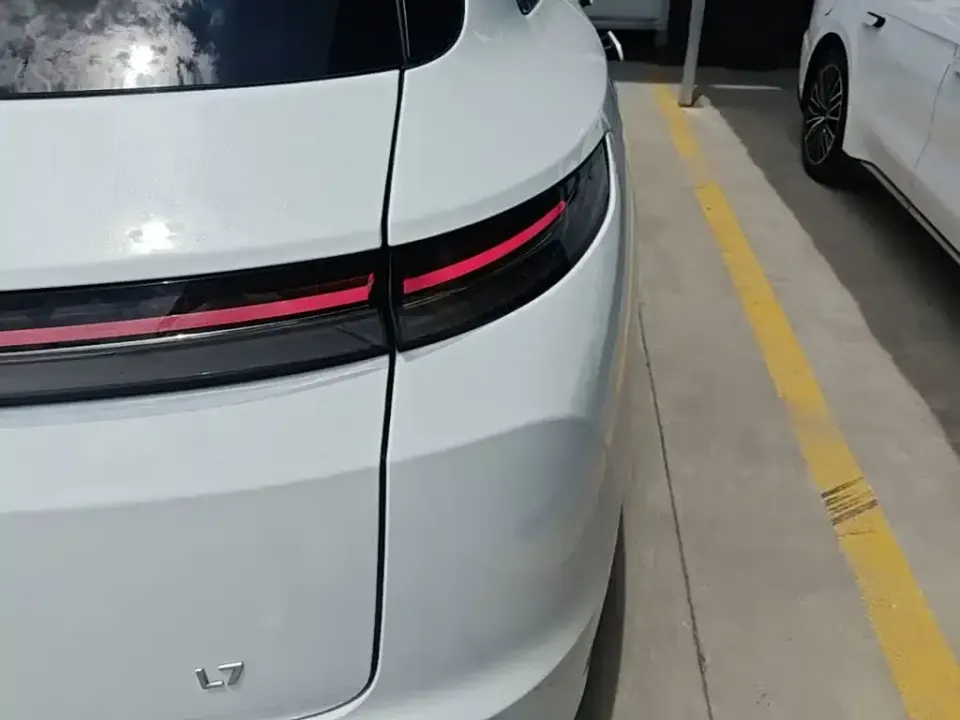 Li Li L7