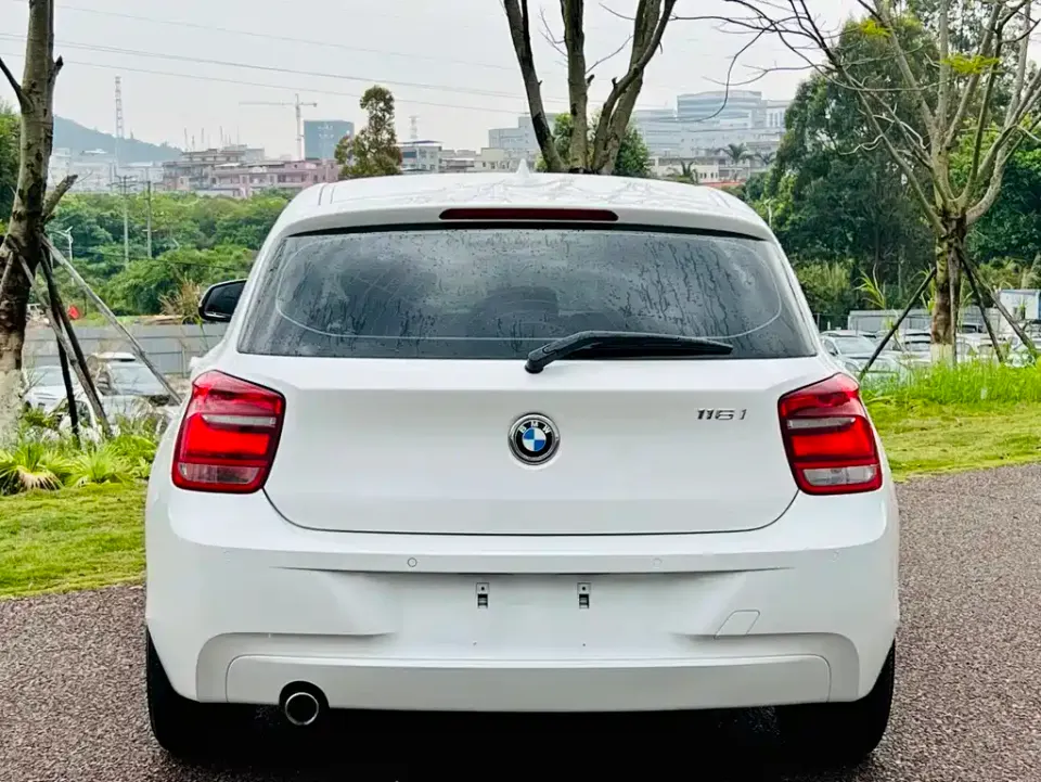 BMW 1 Series (Import)