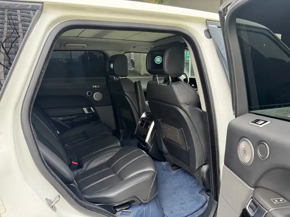 Land Rover Sport