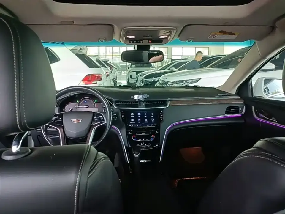 Cadillac XTS