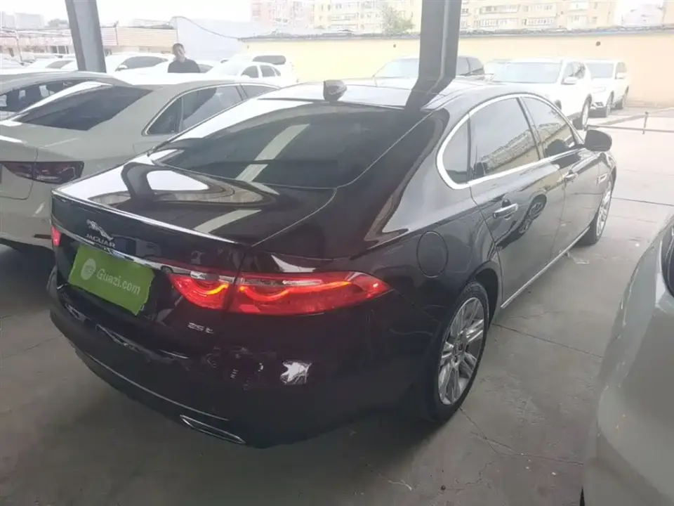 Jaguar XFL