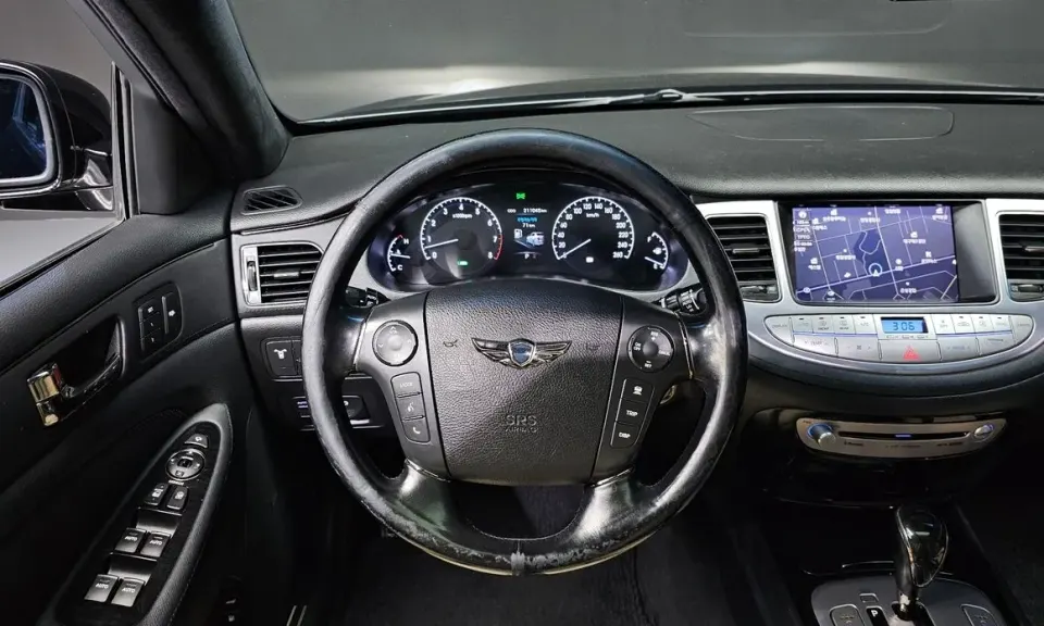 Hyundai Genesis
