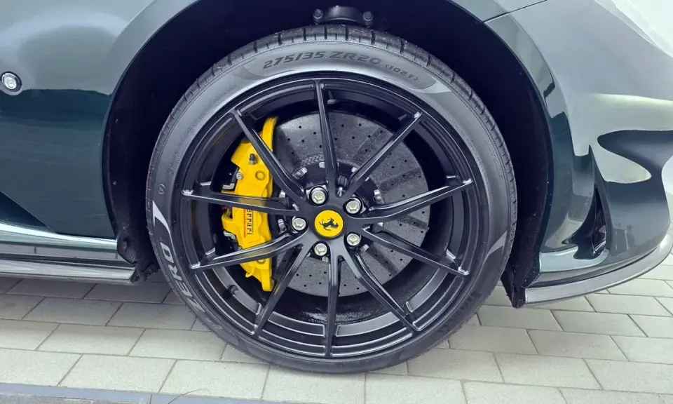 Ferrari 812