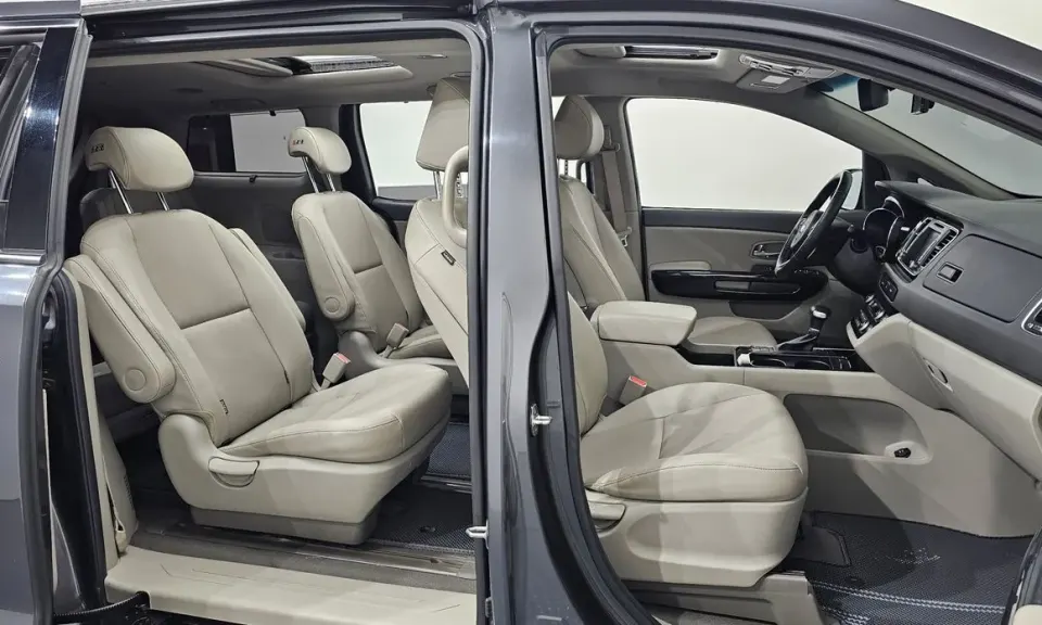 Kia Canival