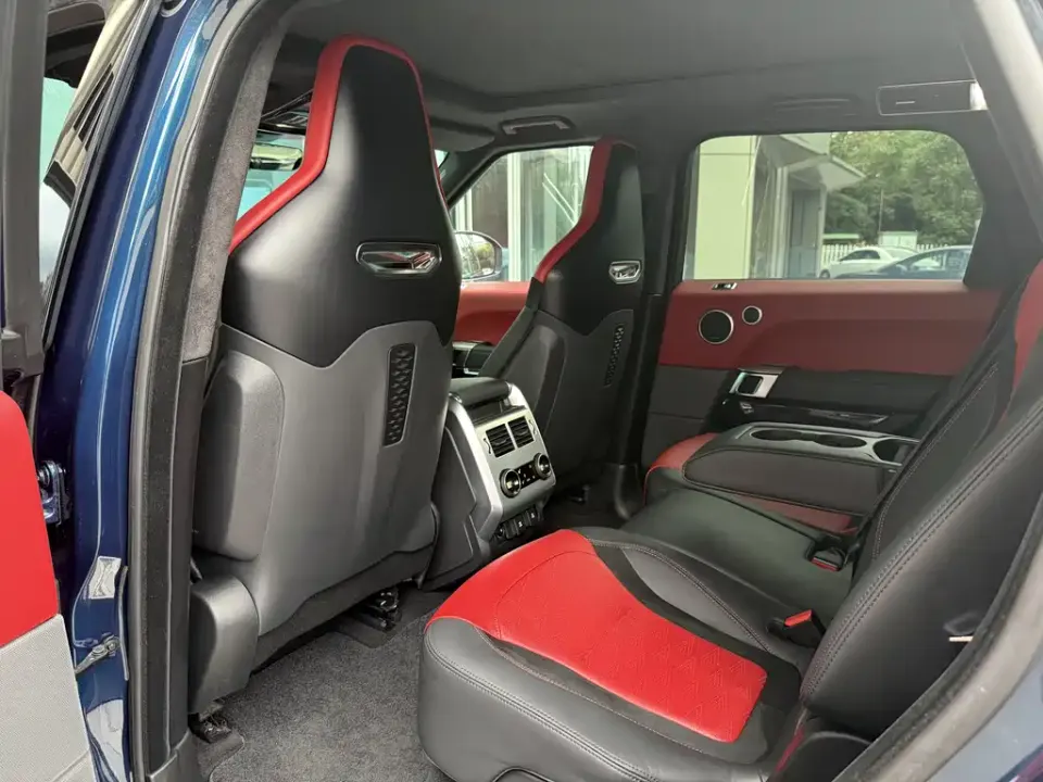 Land Rover Sport