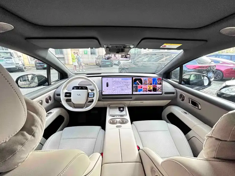 Li Li i6