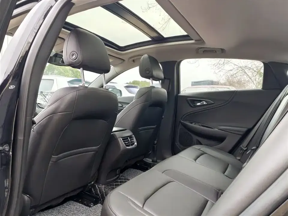 Chevrolet Malibu XL
