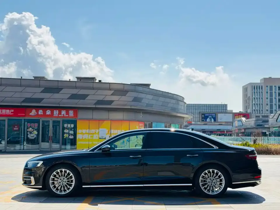 Audi A8
