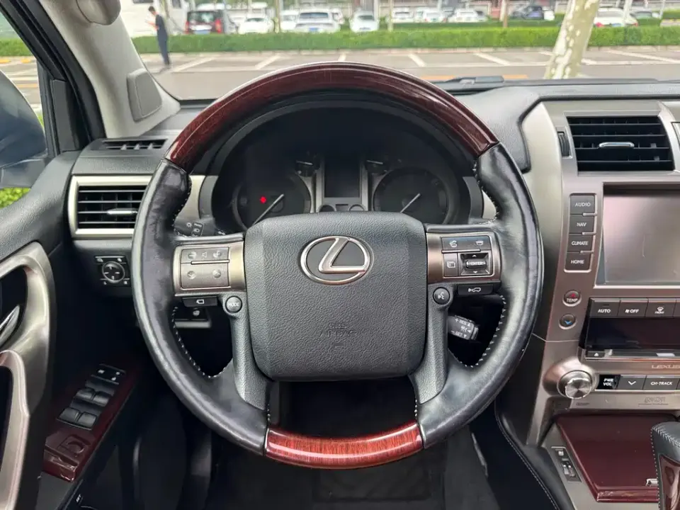 Lexus GX