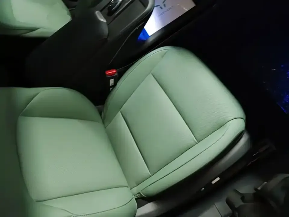 Hongqi Hongqi EH7