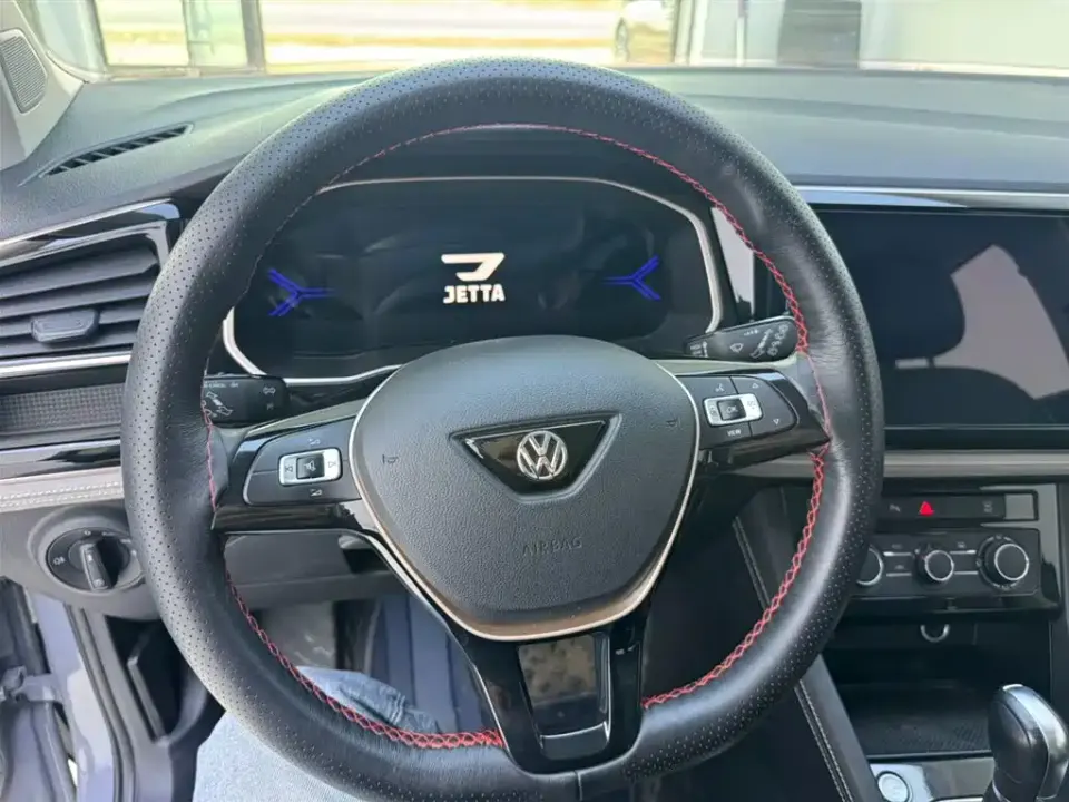 Jetta VS7