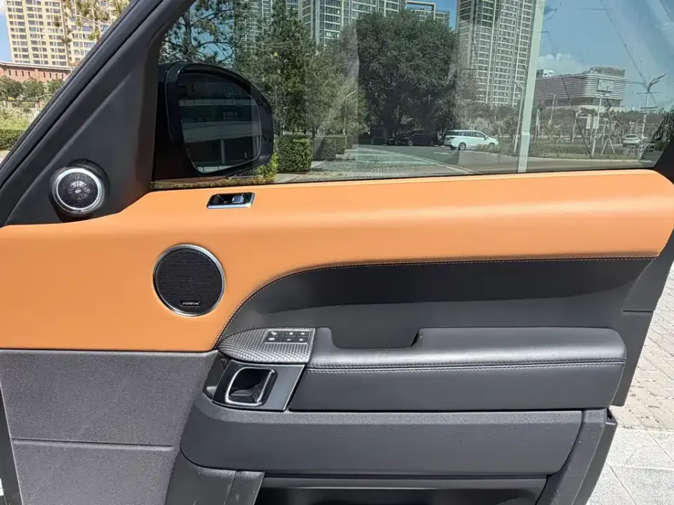 Land Rover Sport