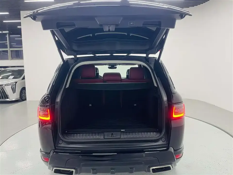 Land Rover Sport