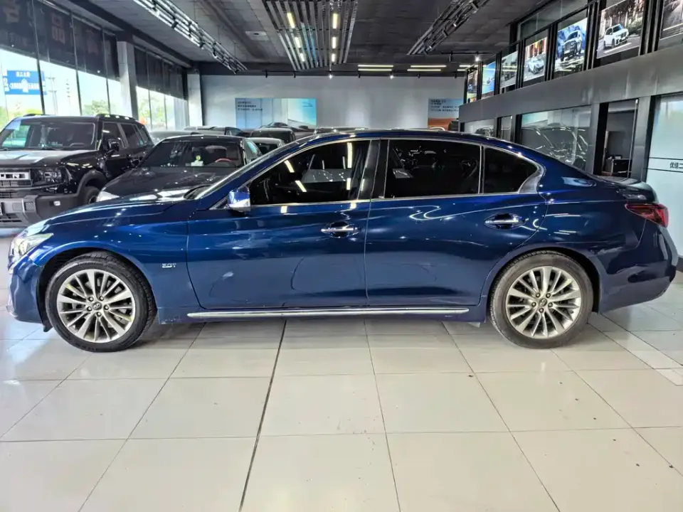Infiniti Q50L