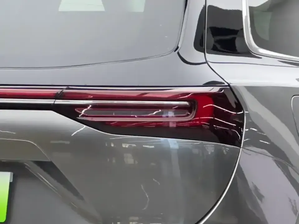 AITO M7