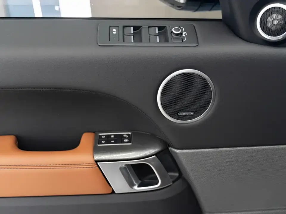 Land Rover Sport