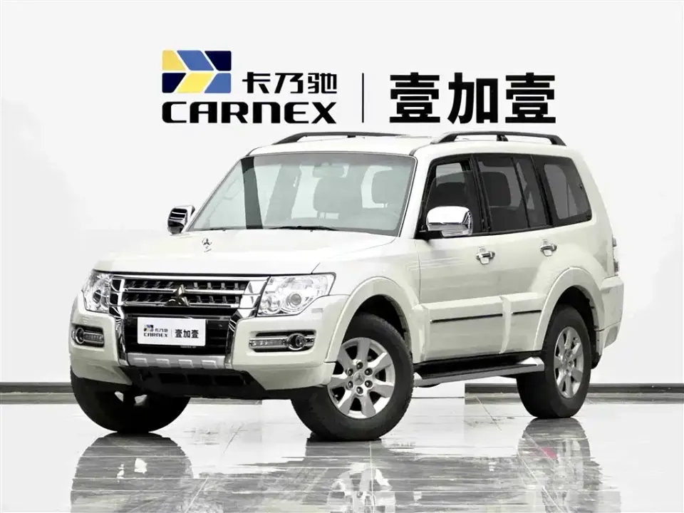 Mitsubishi Pajero (Import)