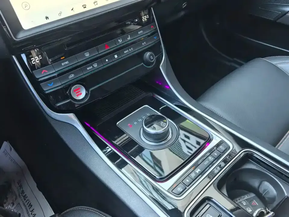 Jaguar XEL