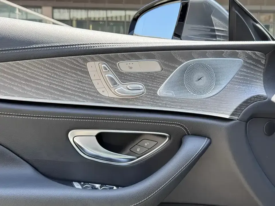 Mercedes-Benz CLS